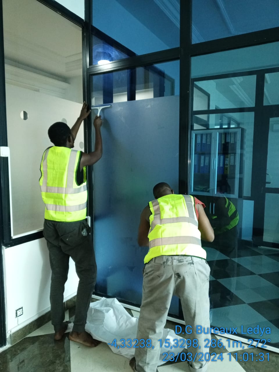 Pendant les travaux - Application peinture latex et installation